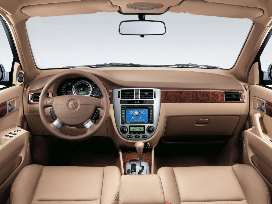 Buick Excelle Wagon 2004 года  (фото 5 из 10)
